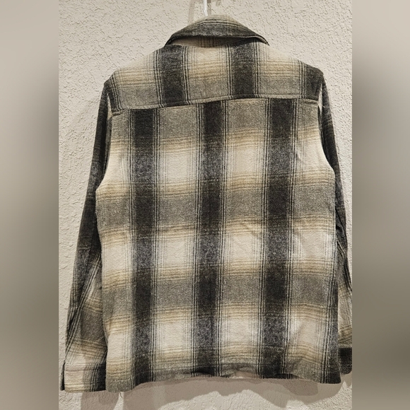 Zara flannel shirt jacket size S, oversized look w/interior pockets tartan plaid - Picture 10 of 11
